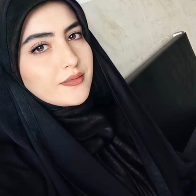 سارا میرحسینی